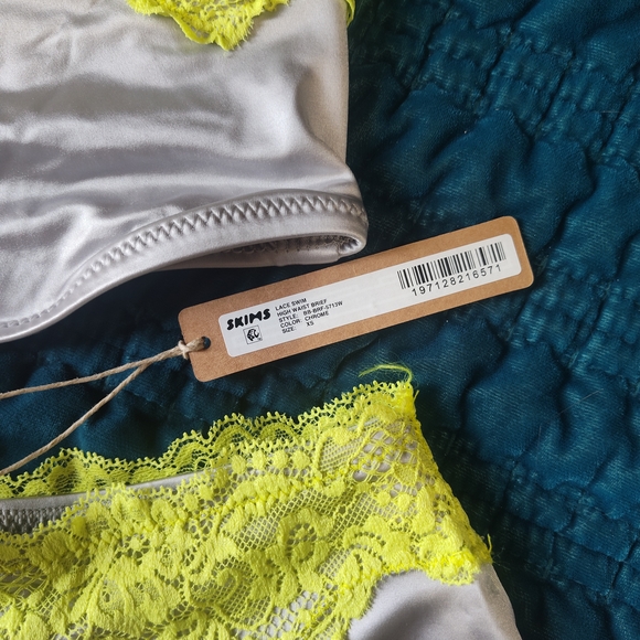SKIMS Two-Piece Bikini Set in Light Gray with Neon Yellow Lace - Picture 5 of 10